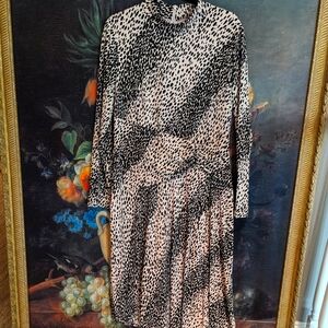 Asymmetrical Maggy London modern dress